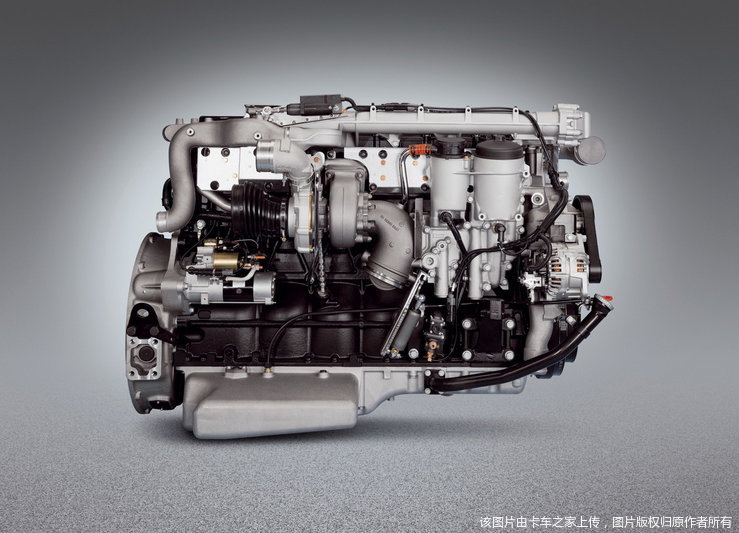 曼巴士发动机图片