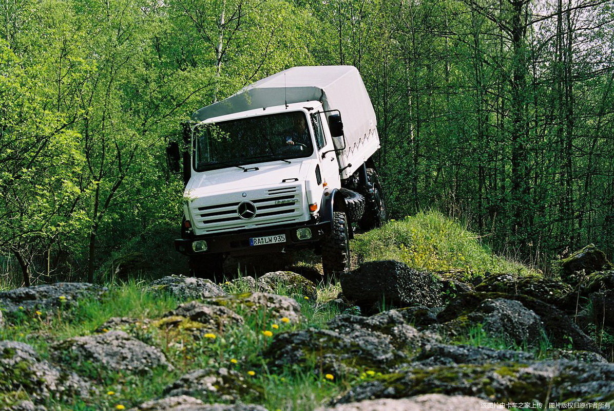 奔驰乌尼莫克u 3000-u 5000