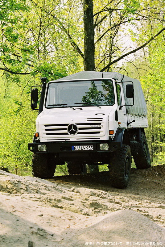 奔驰乌尼莫克u 3000-u 5000