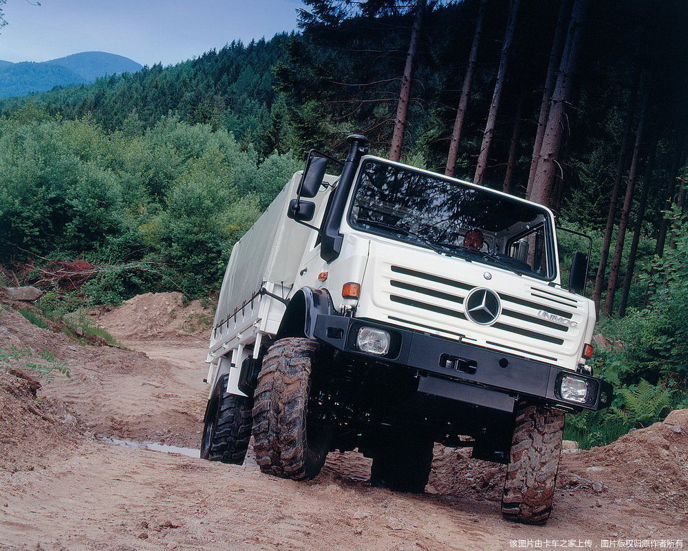 奔驰乌尼莫克u 3000-u 5000