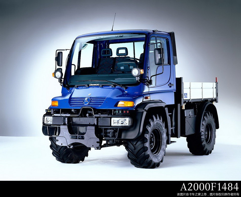 奔驰乌尼莫克u300u500