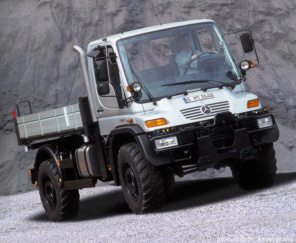 奔驰乌尼莫克u 300-u 500