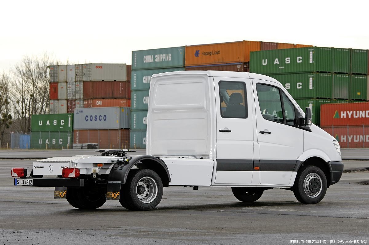 奔驰sprinter车型图片