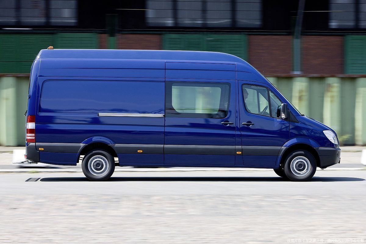 奔驰sprinter车型图片
