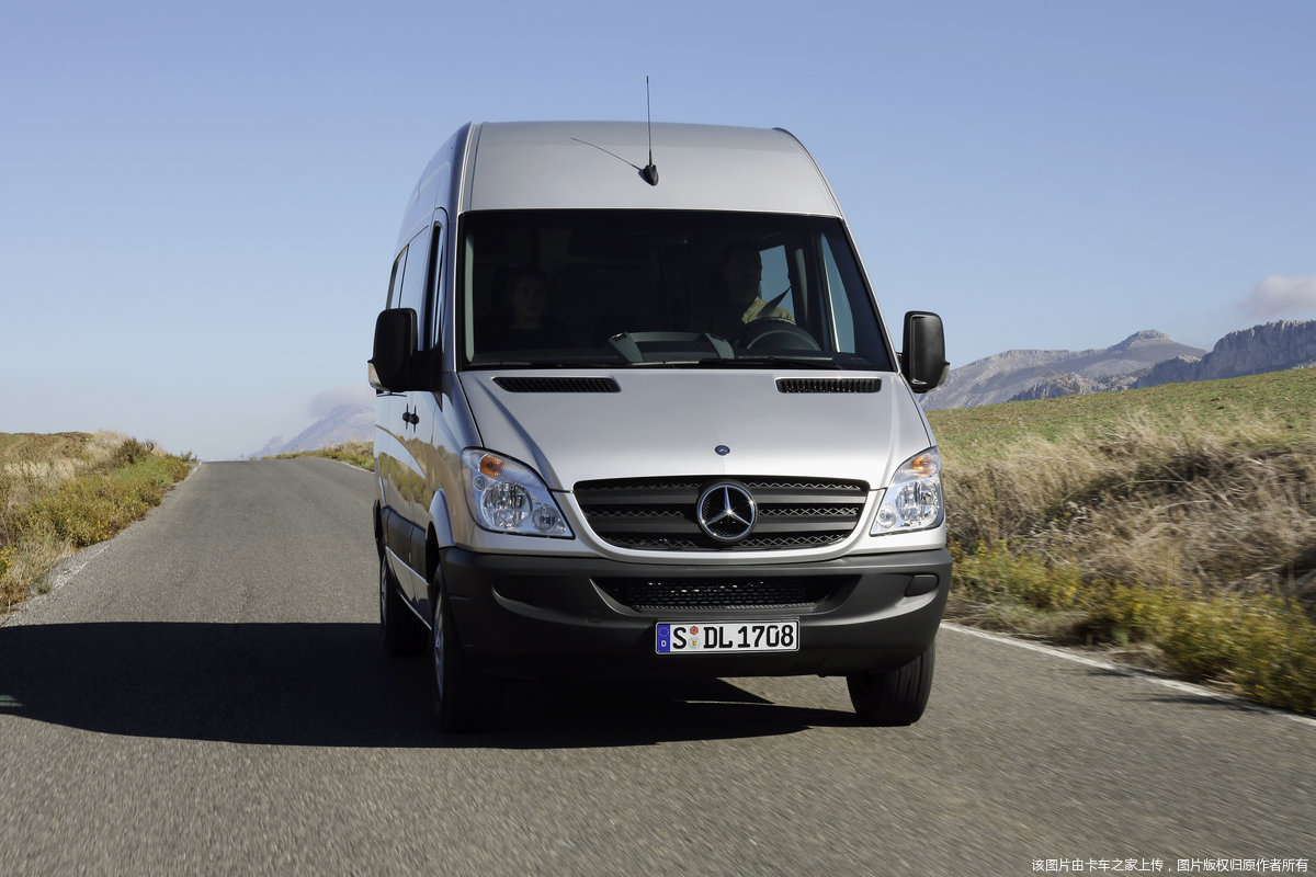 奔驰sprinter车型图片