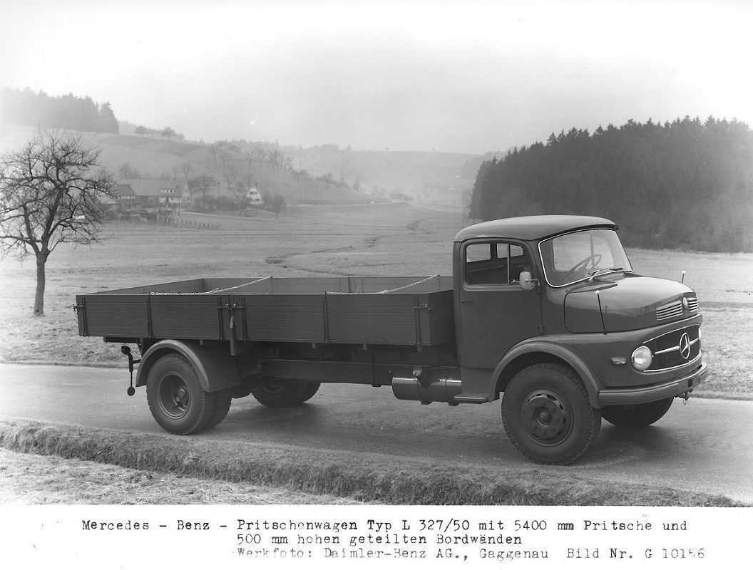 奔驰卡车历史图片