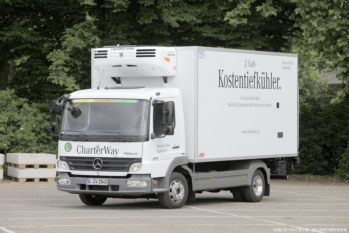 奔驰atego卡车
