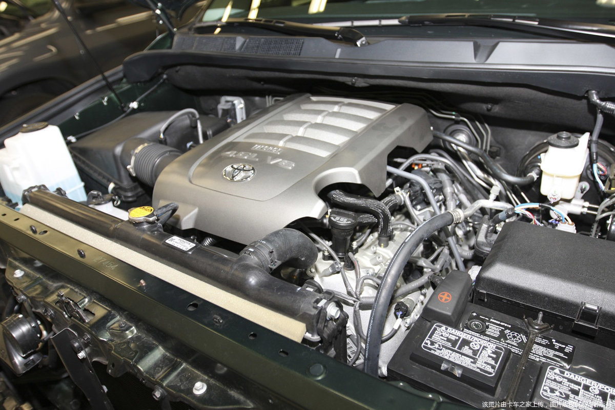 丰田tundra皮卡及v8引擎