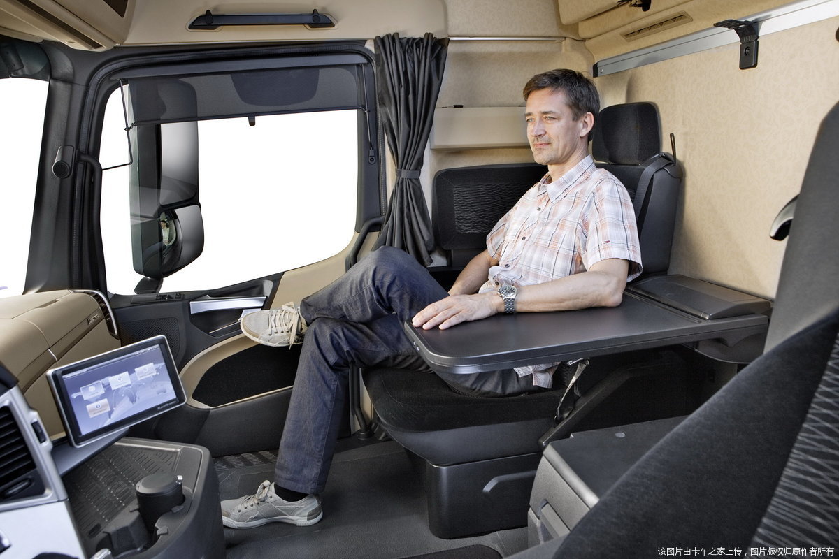 【图】奔驰新actros内饰图片_卡车之家