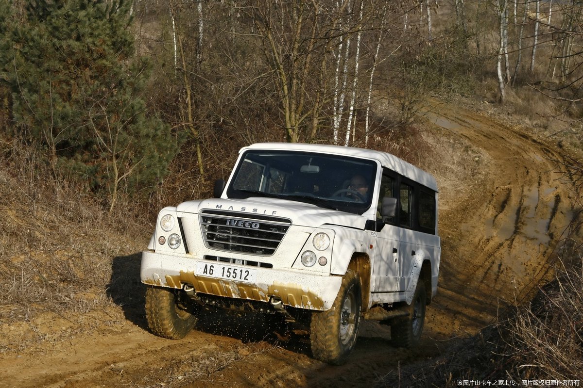 依维柯massif越野车